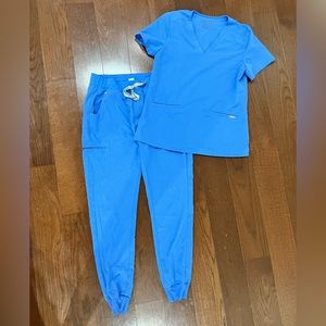 sold - FIGS jogger scrub set